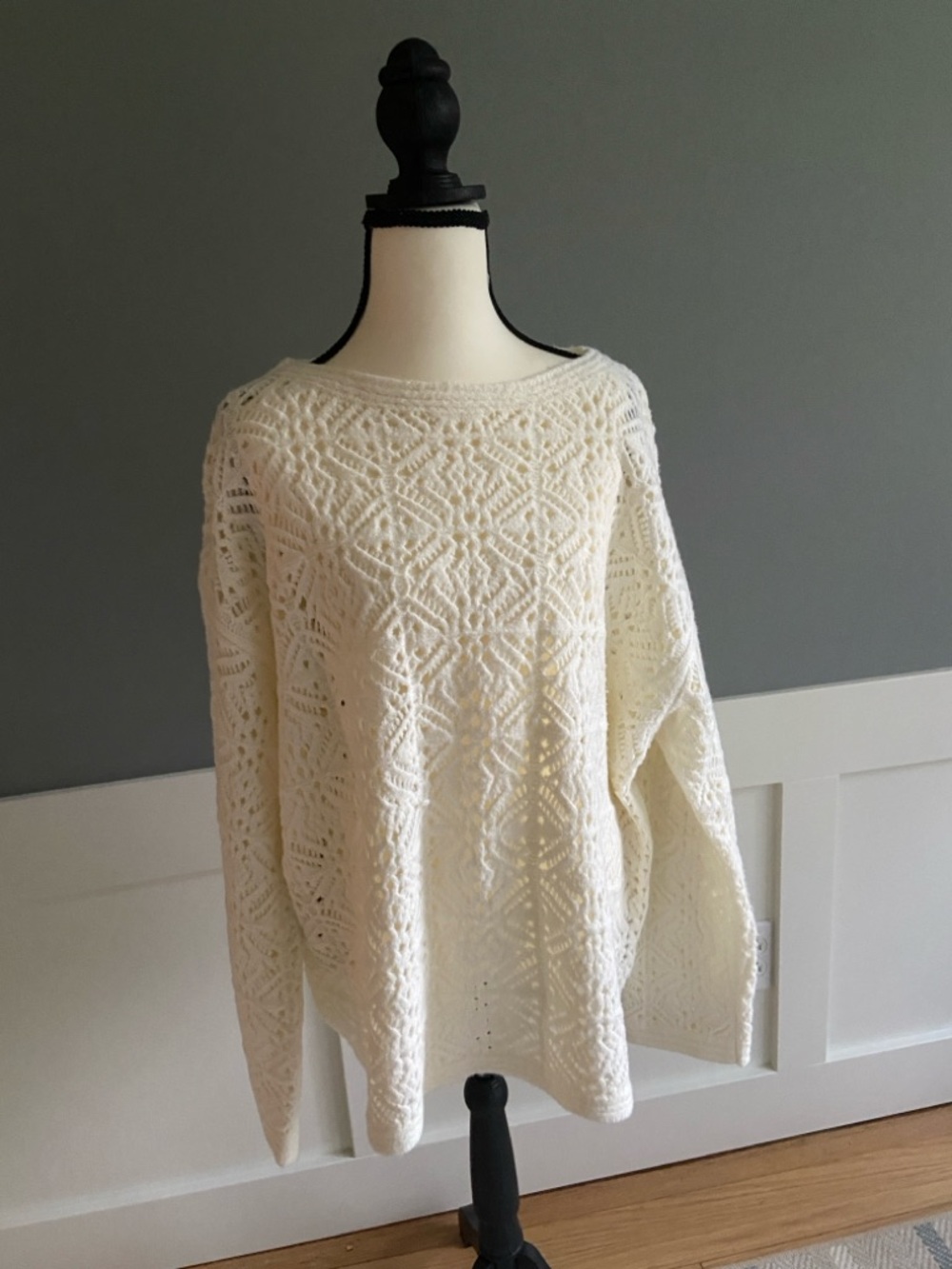 Universal Thread Cream Openwork Crewneck Sweater